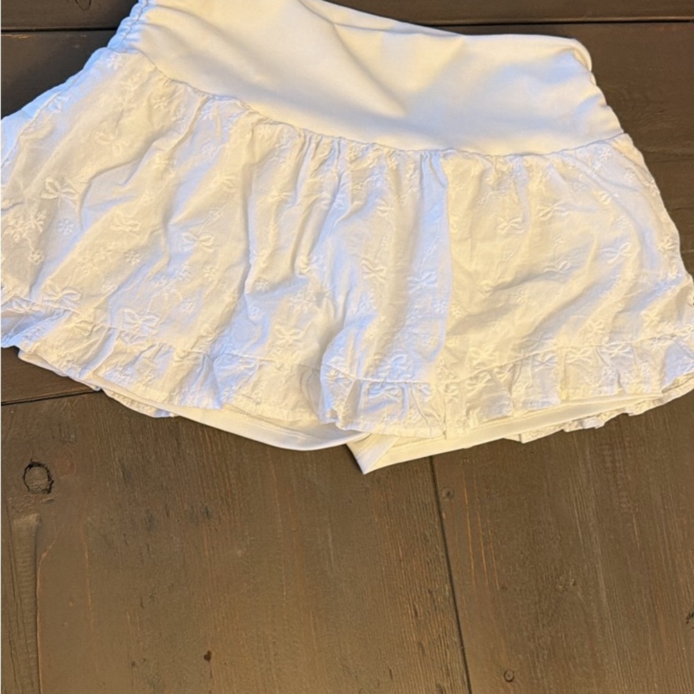 Brandy Melville White Lace Skort
